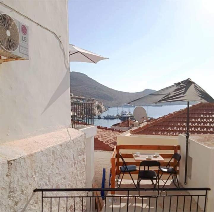 Occasus Room Comfort Chalki Town Екстер'єр фото