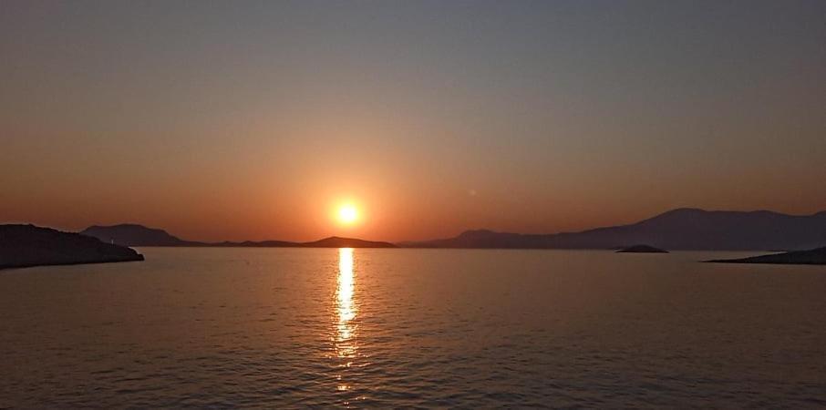 Occasus Room Comfort Chalki Town Екстер'єр фото